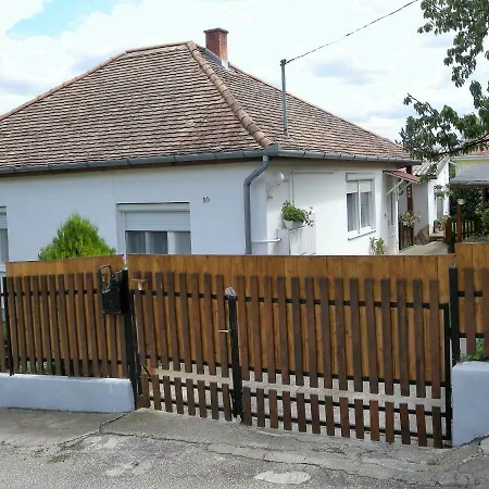Holiday In Balaton 26735 度假居 *